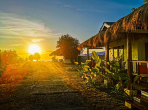 Uzuri Kubo Huts